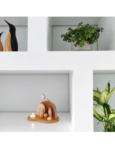 Moderne kerststal met kaarsje 2